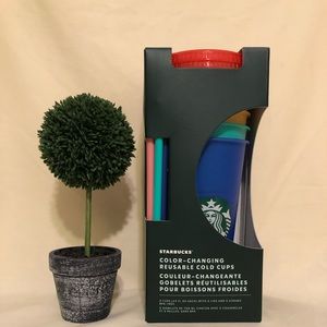 Starbucks color changing cups
